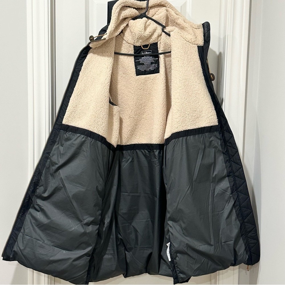 Women's Mountain Classic Down Coat, Sherpa-Lined Black Tan XL✨EUC - Picture 3 of 16